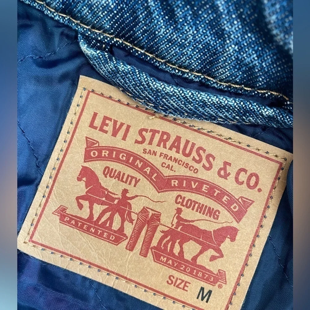 LEVI'S PIECED SHERPA EX-BOYFRIEND TRUCKER JACKET size M